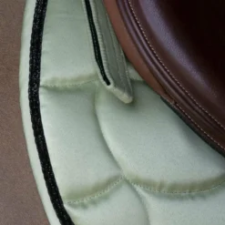 Equithème - Tapis de selle Satin vert clair