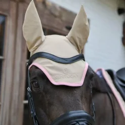 Kentucky Horsewear - Bonnet pour chevaux anti-bruits softshell beige/ vieux rose