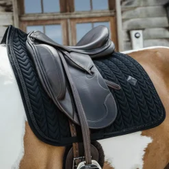 Kentucky Horsewear - Tapis de dressage Velvet Pearls noir