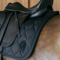 Kentucky Horsewear - Tapis de dressage Wave 3D logo noir