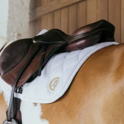 Kentucky Horsewear - Tapis de selle Wave jumping 3D logo blanc