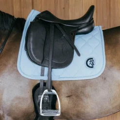 Kentucky Horsewear - Tapis de dressage Wave 3D logo bleu clair