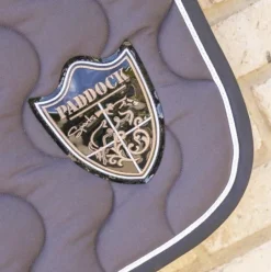 Paddock Sports - Tapis de selle origine écusson gris foncé